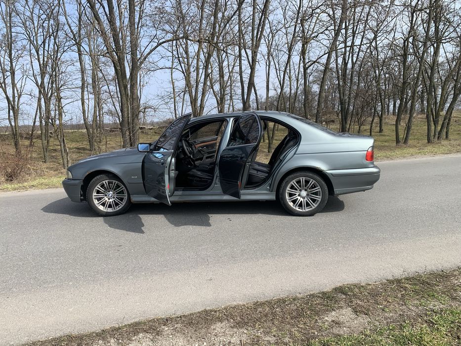 BMW E39 Рест, Дизель 3 літри, автомат