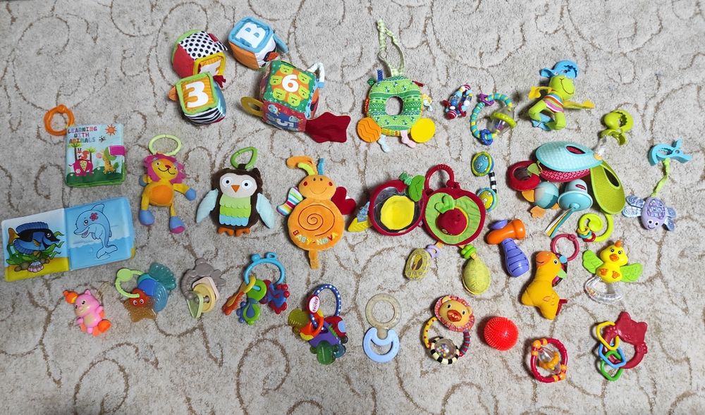 Погремушки подвески кубики шуршалки грызалки