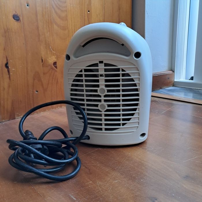 Pequeno Aquecedor da  marca Selecline