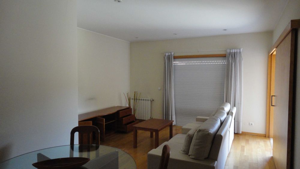 Apartamento T1 em Santa Marinha