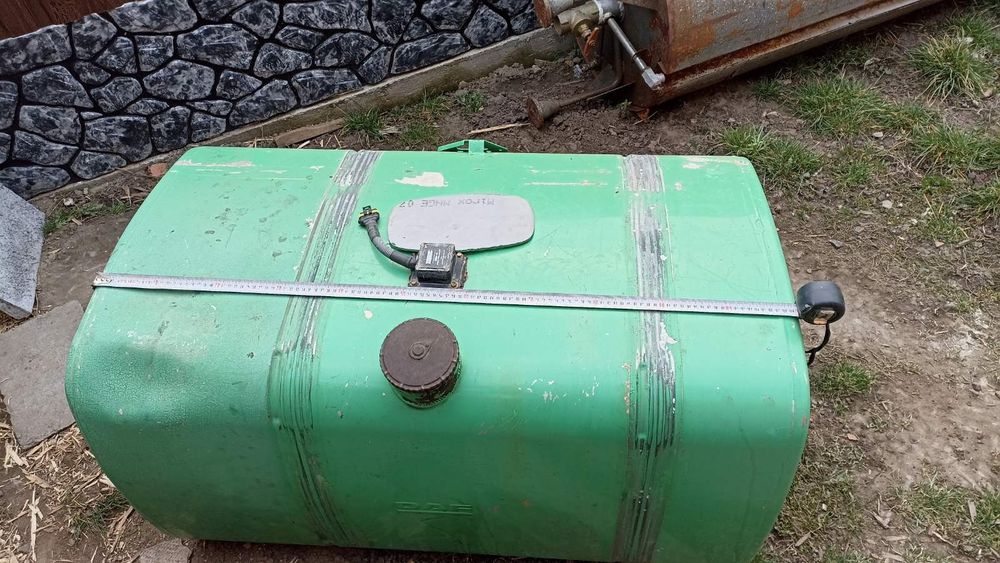 Бак паливний на тягач Daf, Volvo, Renault