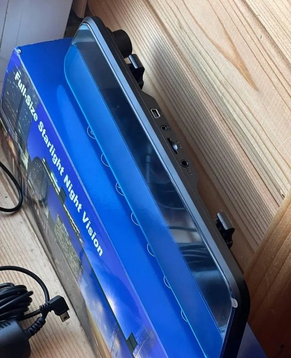 Видео регистратор + камера заднего вида.