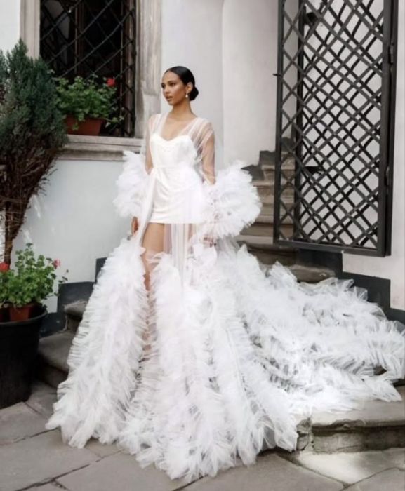 Ранок нареченої. Будуарні халати Linni Caro.