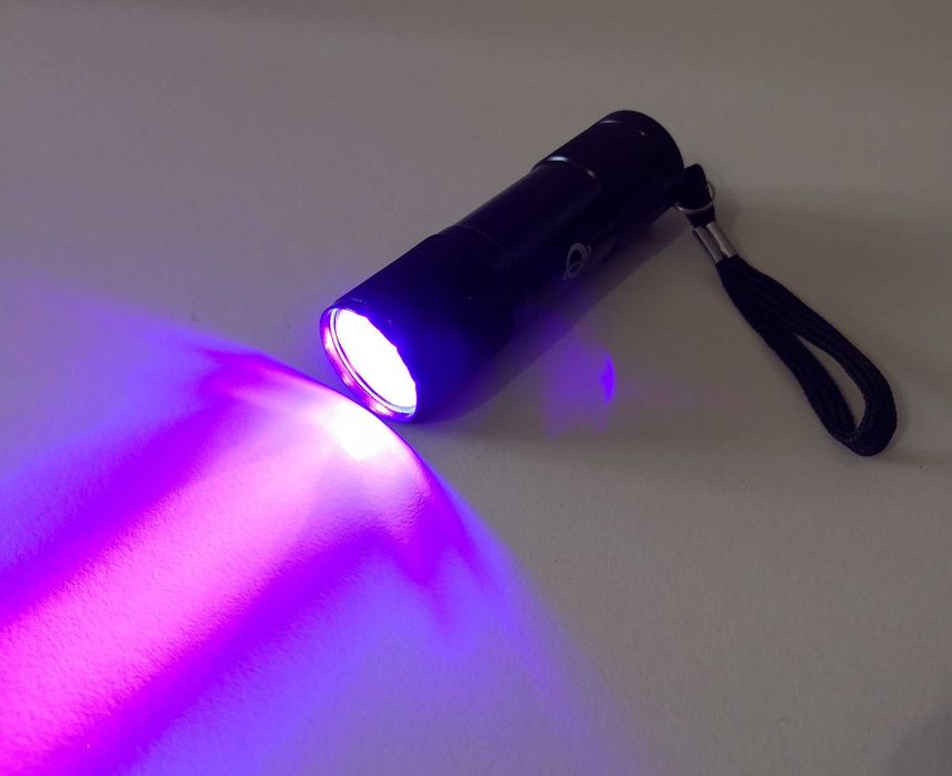 Lanterna UV - Detetor de manchas de urina - Pilhas incluídas