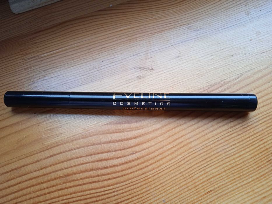 Kredka, eyeliner czarna ultra lasting eveline 24h