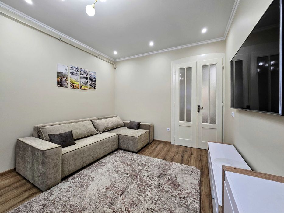 Здається 2-Х кімнатна квартира в ЦЕНТРІ міста на вул.ЖУКОВСЬКОГО