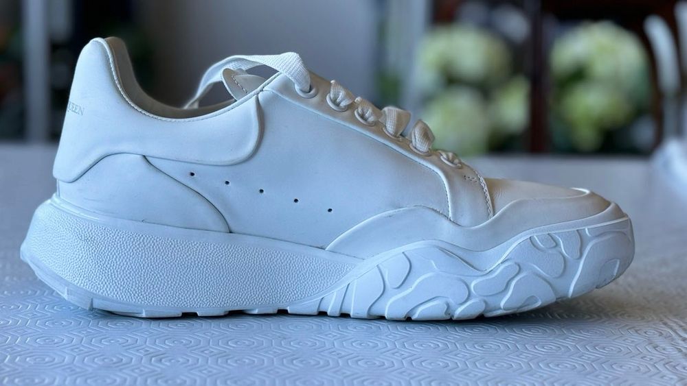Ténis Alexander McQueen originais como novos