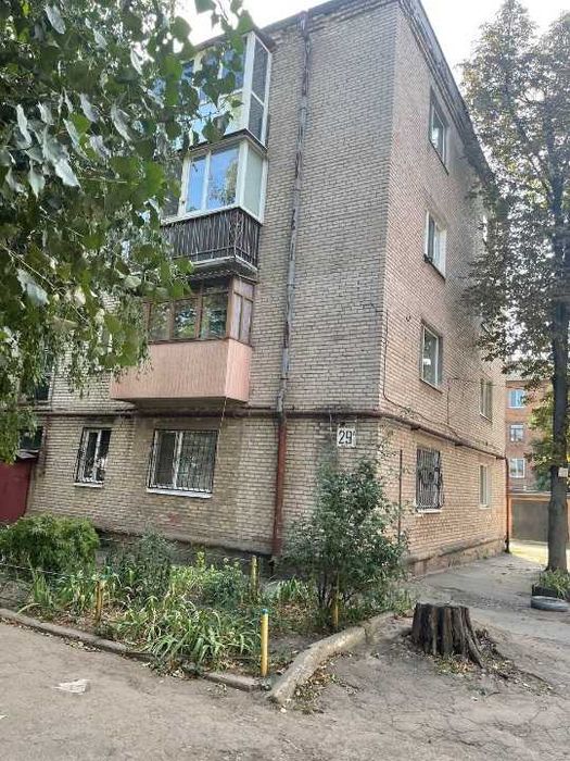 Продаж 1/2 частки квартири