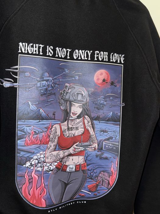 Тепле худі Vampire