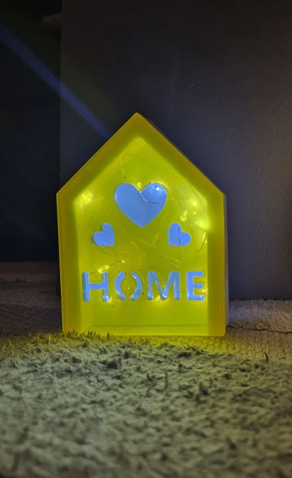 Lampka w kształcie domku