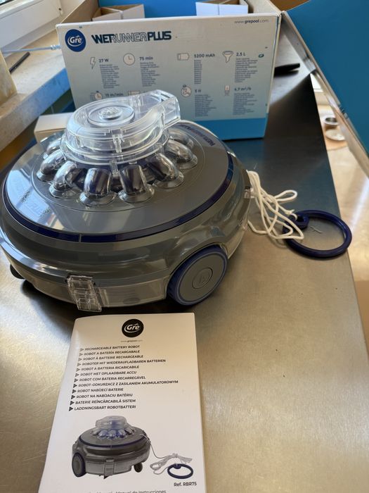 Robot limpeza de piscinas
