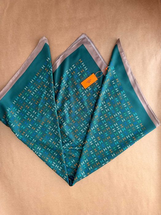 Стильна хустка в стилі Hermès 90x90 см
