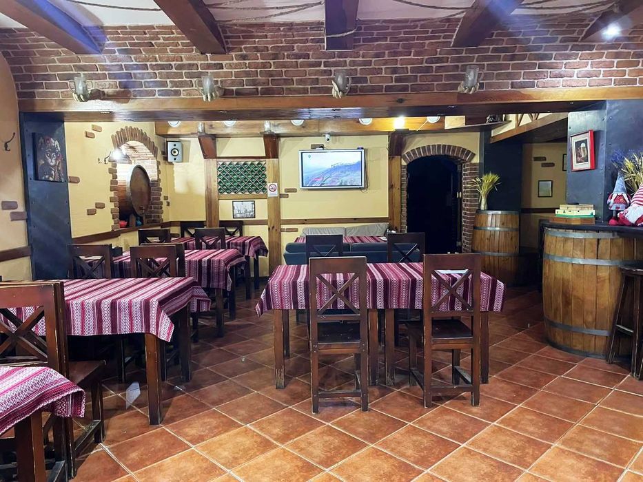 Продаж кафе + тераса на бульварі Вацлава Гавела, 49