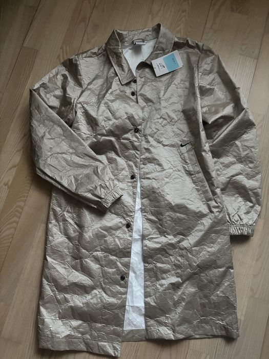Nike класна вітрівка S size