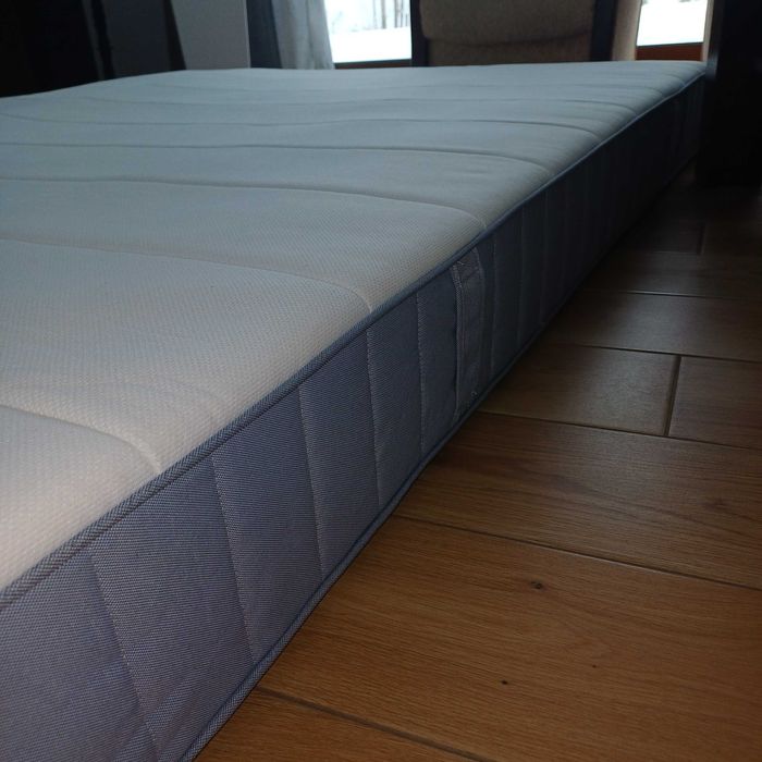 Materac twardy sprężyny kieszeniowe 160x200 Vesteroy