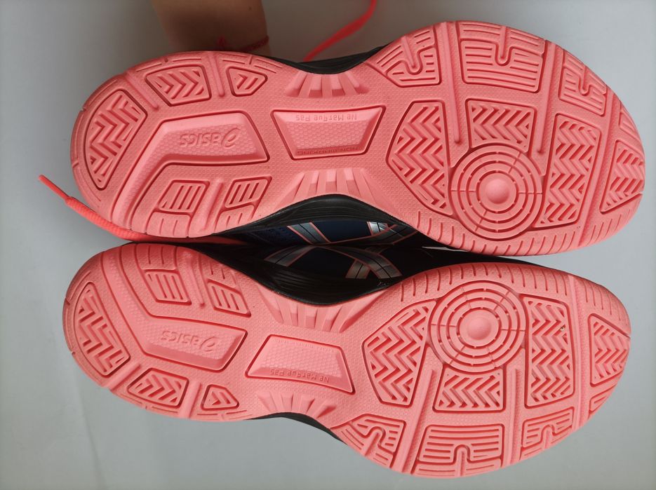 25,8cm 25,25cm stopa Asics 39,5 40 buty halowe