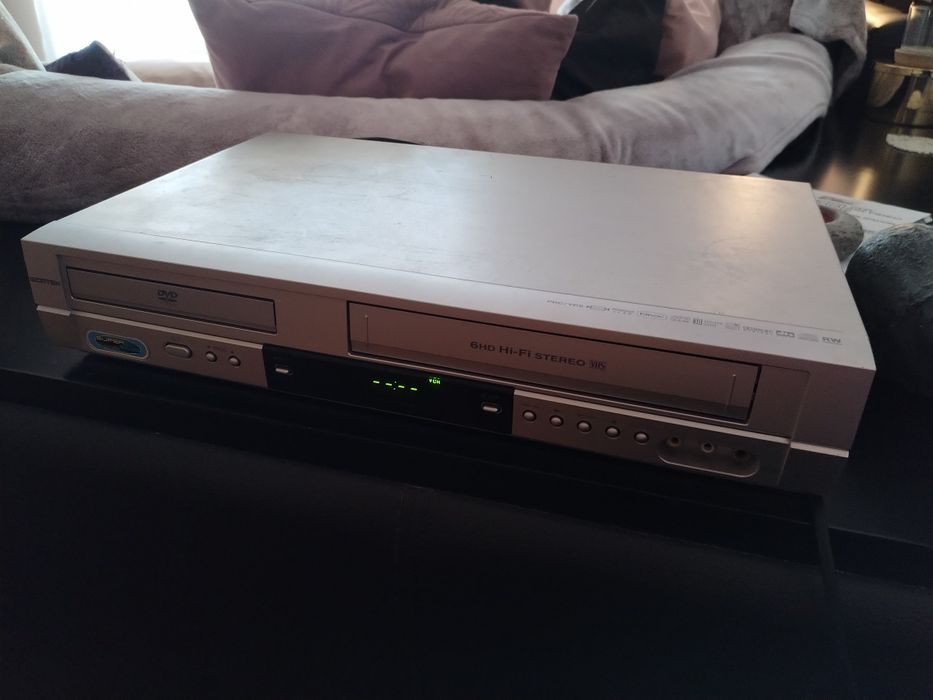 Leitor CD/DVD/Gravador Video VHS