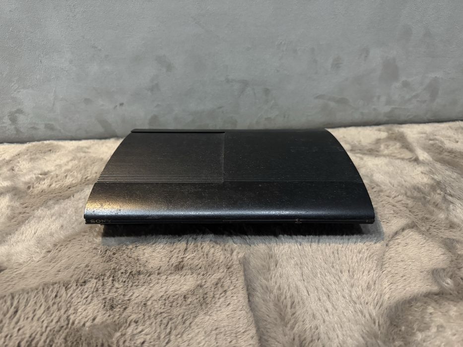 PlayStation 3 Super Slim – Desbloqueada (HEN) | Para Reparação ou Peças