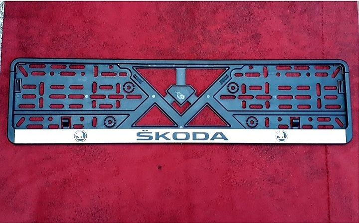 Рамки номера Шкода Кодиак Суперб Октавия Тур Фабия А5А7 Рапид Румстр