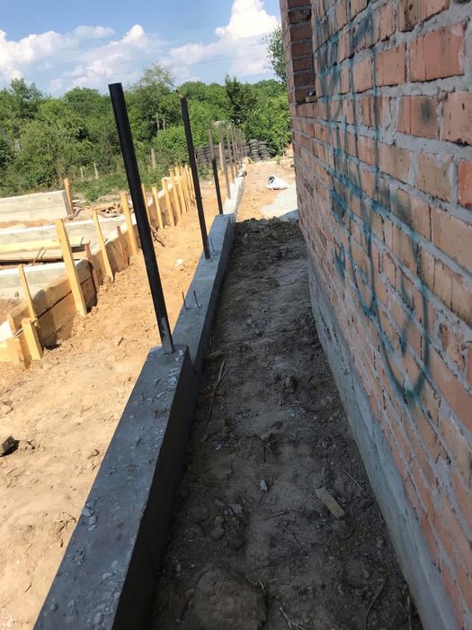 Виконуєм будівельні роботи