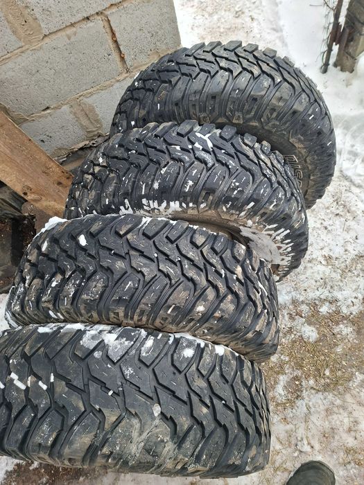 Колеса,шини грязеві в зборі на позашляховик,уаз.