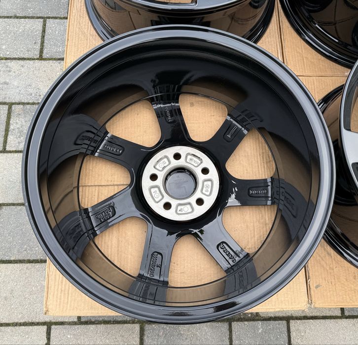 Oryginalne felgi Volvo 5x108 17” S40 S60 S80 V70 V40 V60