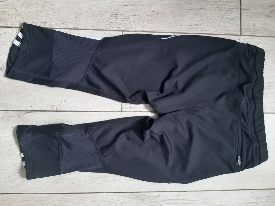 Czarne legginsy _Adidas Response 36