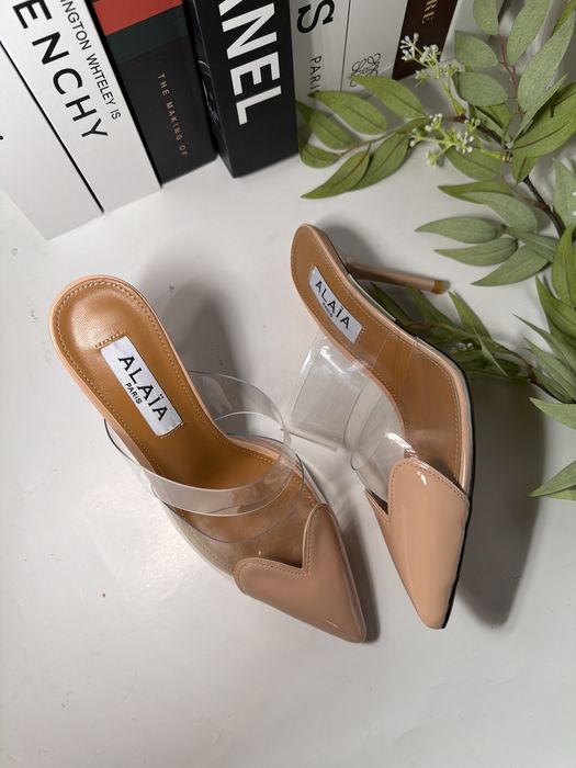 Туфлі сердечки Alaia