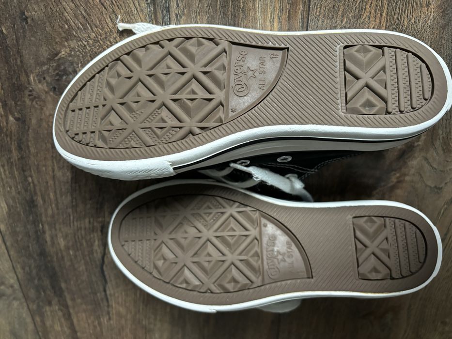 Tramki  Converse
