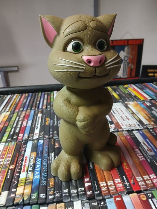 boneco interativo do Talking Tom,