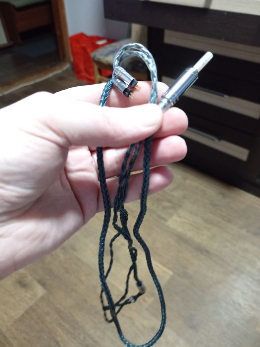 Новые провода Tripowin для наушников 2вида