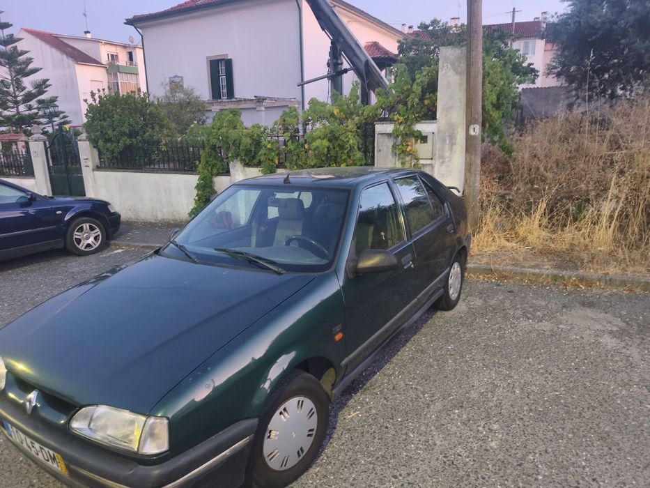Renault 19 de 1994 com 146 mil kms