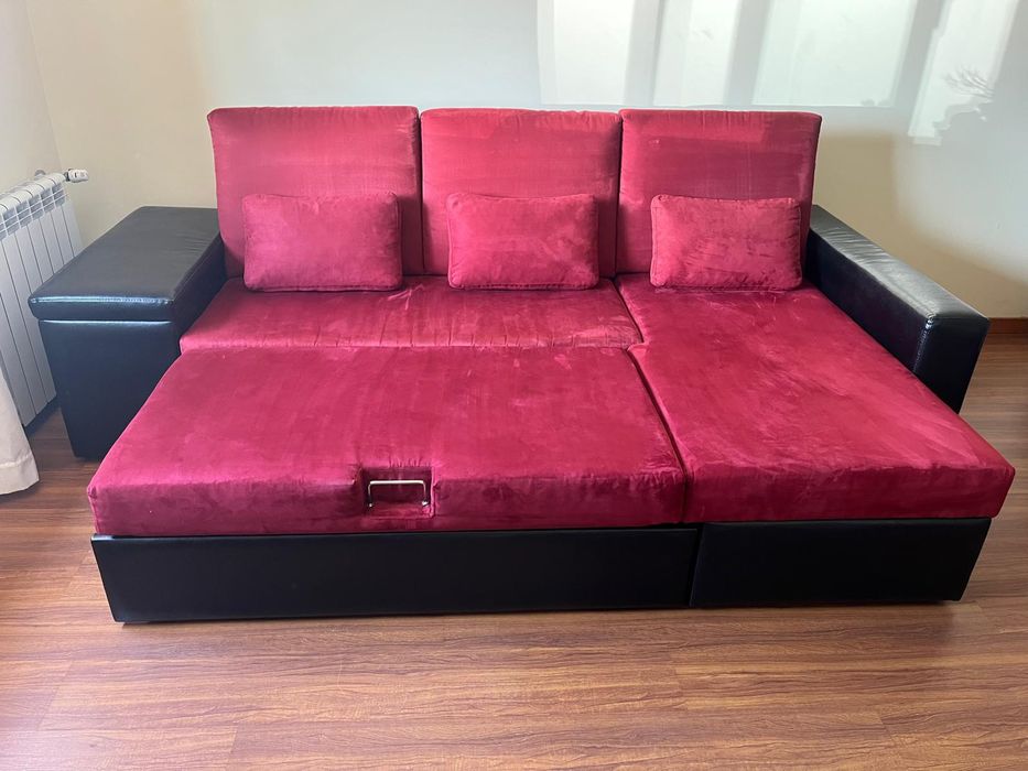 Sofá como novo preto e vermelho