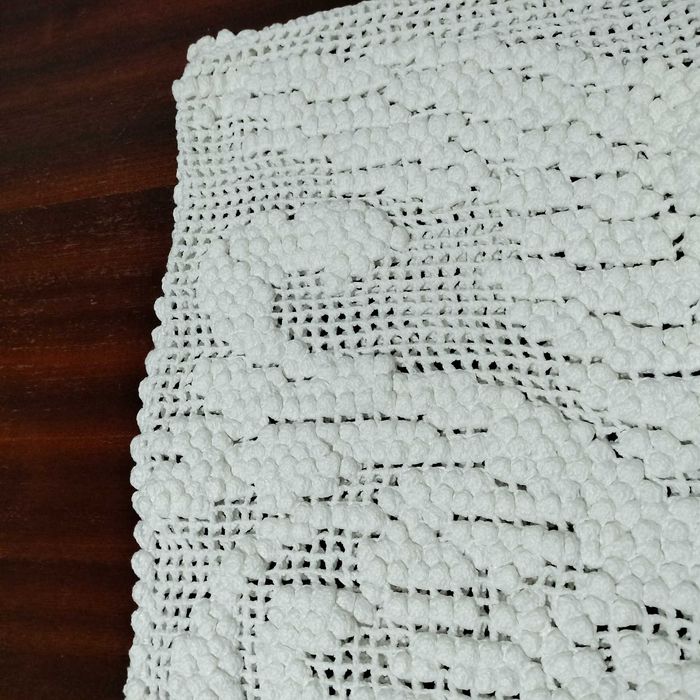 Capa de Almofada em Crochet Filet ( Artesanal )