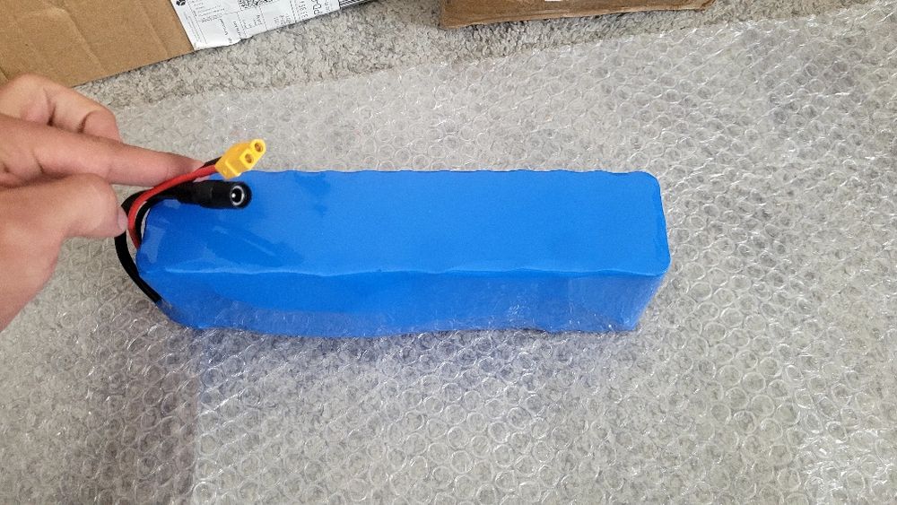 Bateria para trotinete/bicicleta  (NOVA S/UTILIZAÇÃO)