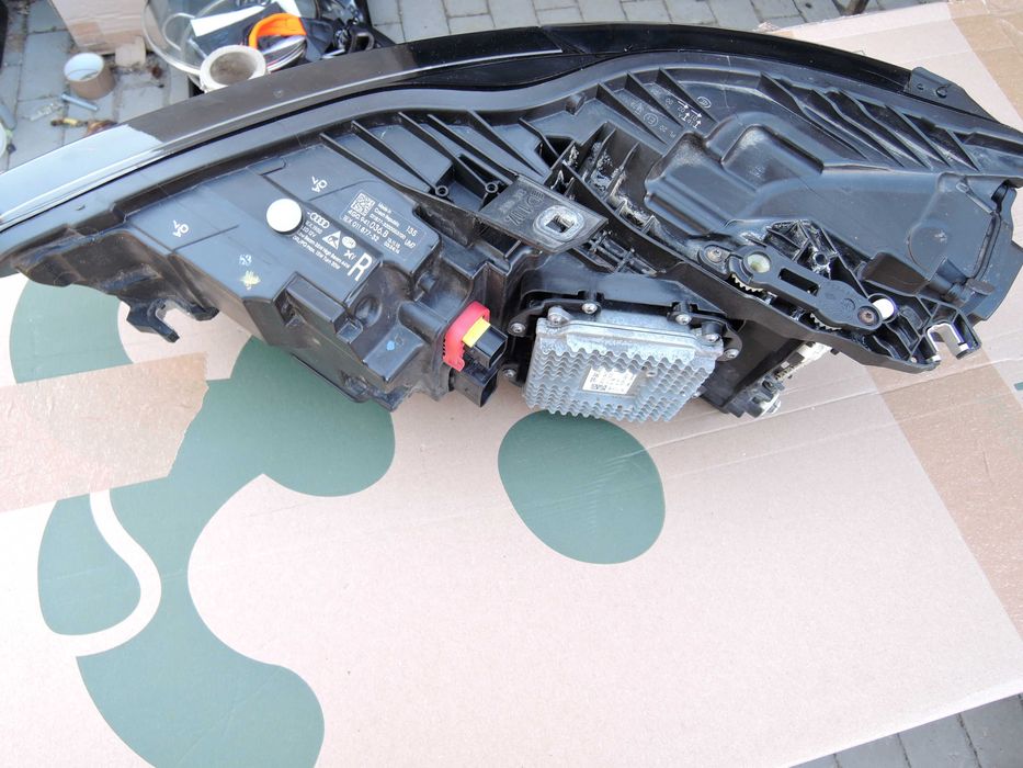 AUDI A6 S6 RS6 4G0.9410.36B MATRIX  lift Lampa prawa  kompletna europa