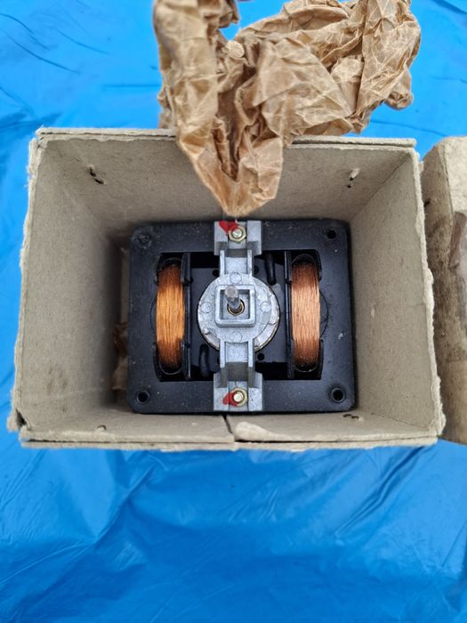 Silnik do magnetofonu  gramofonu PRLmikroma 86 rok