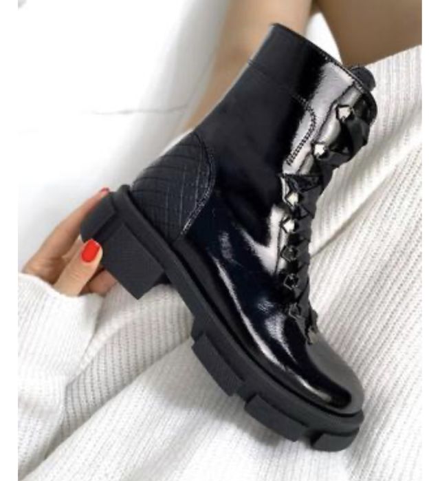 Кожані черевики демісезонні/ зимові жіночі лакові чоботи