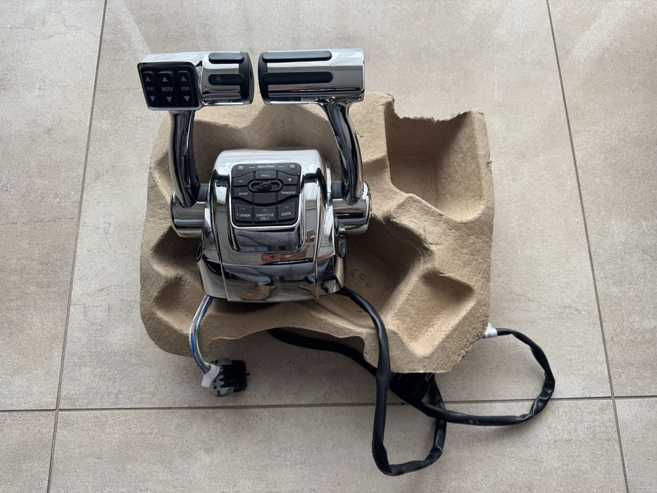 menetka mercruiser podwójna elektroniczna