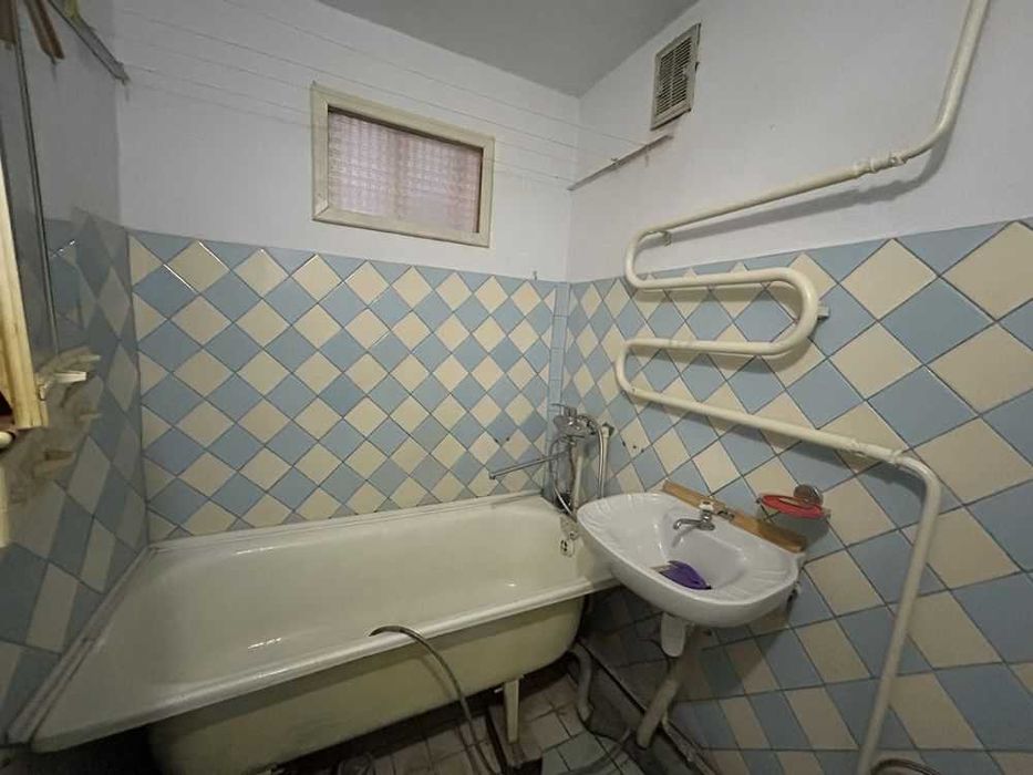 2 кк 4/5 кирп 47/29/6 Лески/Крылова/52 шк.разделка,г/кол,б/заст.жилая