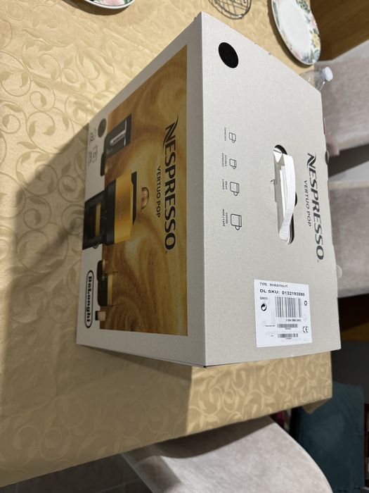 Maquina de cafe Delonghi Nespresso Vertuo Pop nova