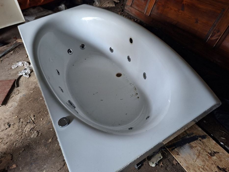 Продам ванну-джакузи