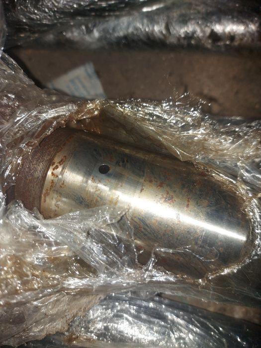 Полуось Камаз 4310 , 16зубьев , 43114,оригинал