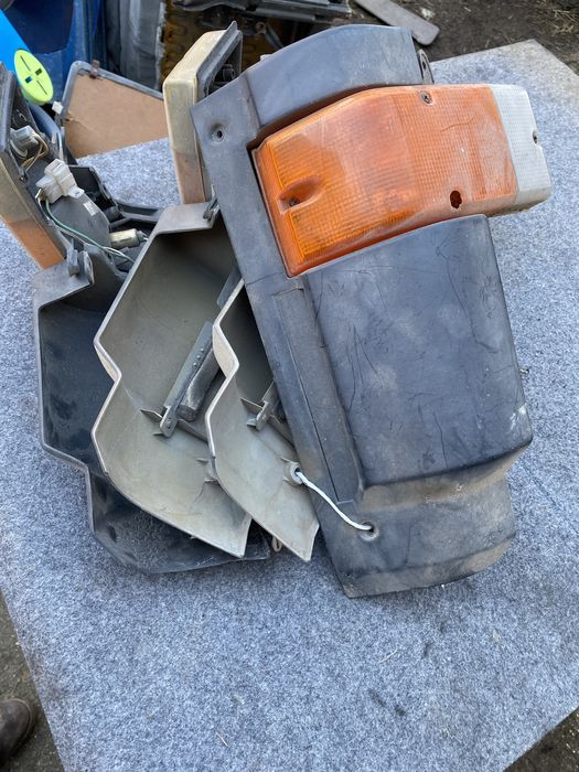 Grelhas frontais toyota dina 250