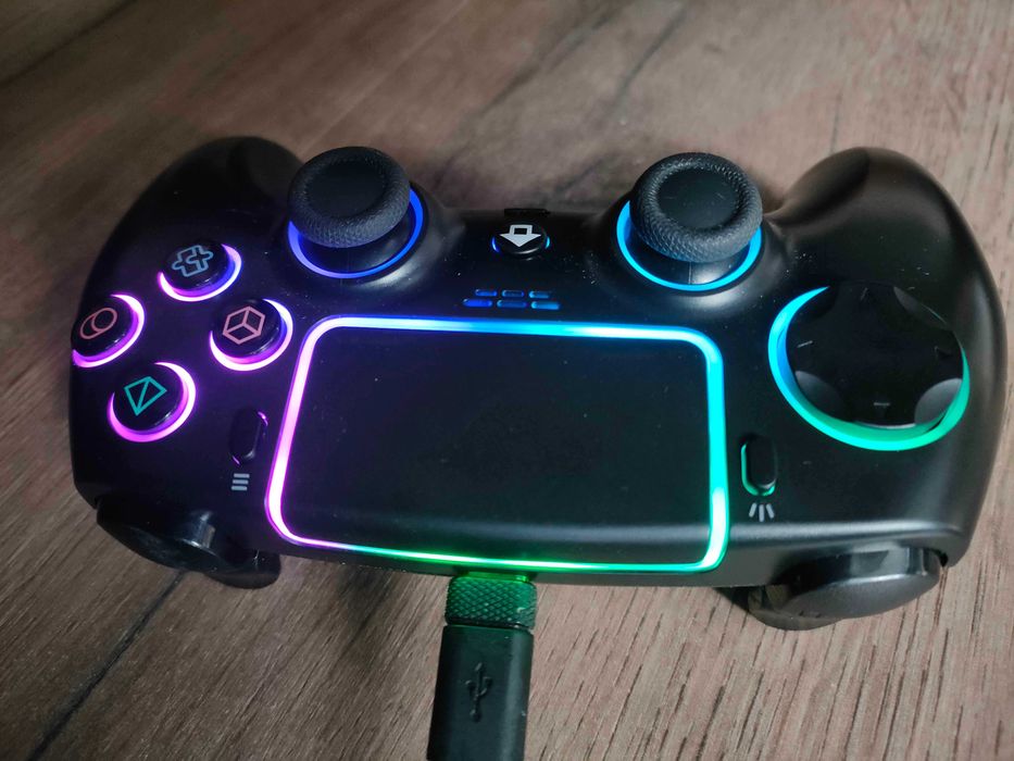 Bezprzewodowy Pad Kontroler RGB Hall Effect PS4 / PC / Switch / iOS / Android