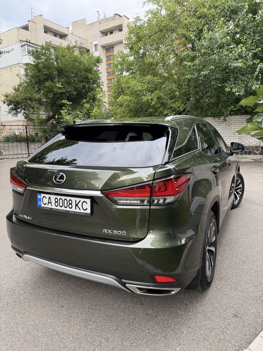 Офіційний Lexus RX 300 2021 року