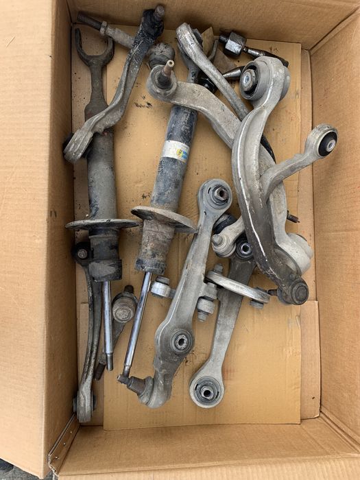 Продам комплект ричагів передньої підвіски ауді а4б5