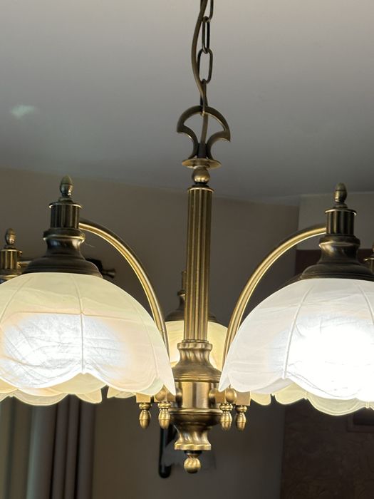 Sprzedam żyrandol i kinkiety