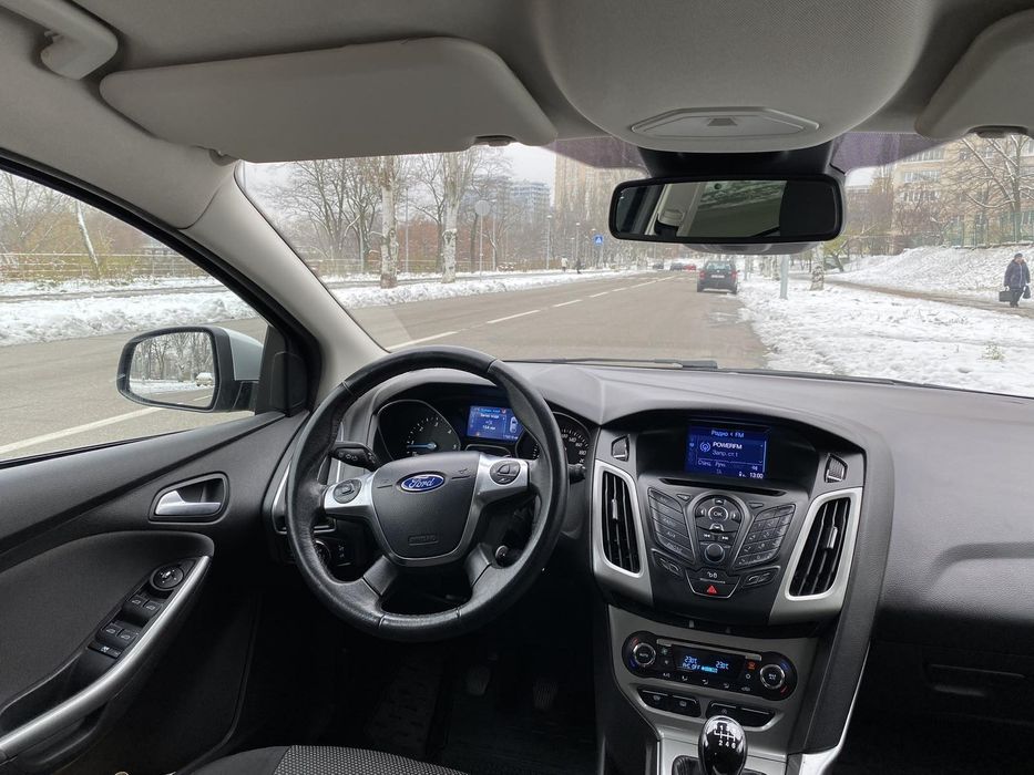 Форд фокус універсал