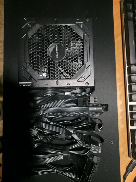 Блок питания Gigabyte GOLD 750W ATX 3.0